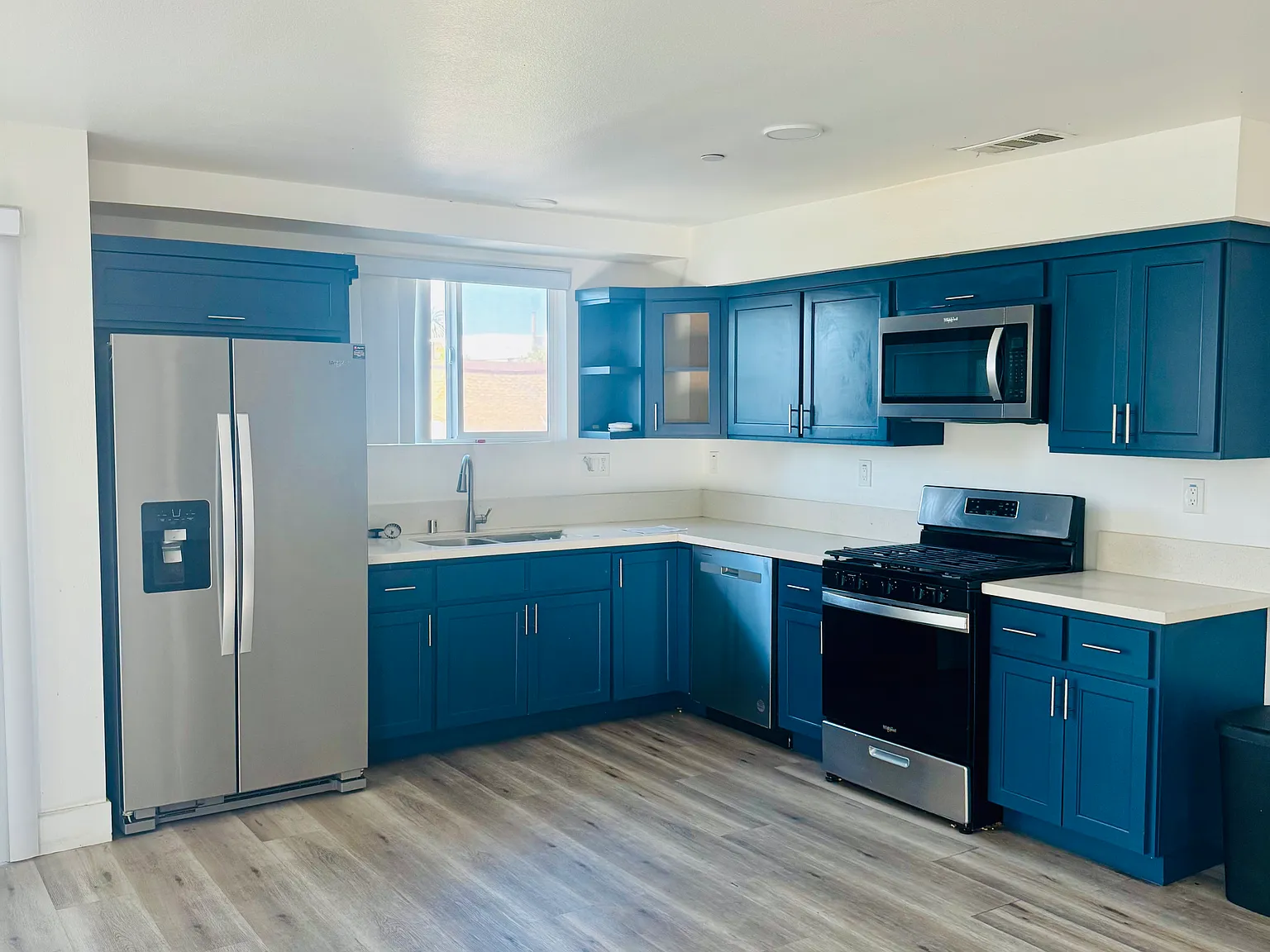4 bed, 2000 sqft, $750 — Photo 3