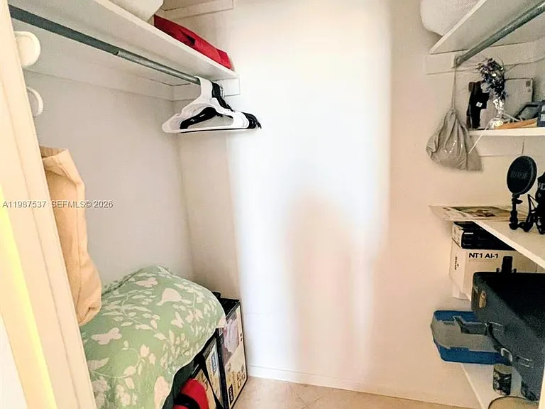 300 Bayview Dr #915 — Photo 17