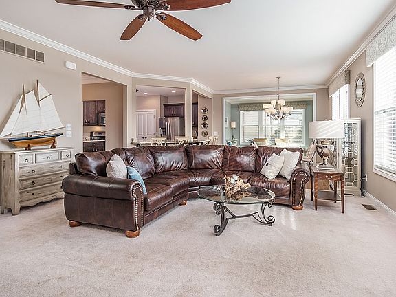 2nd image of 4619 Whispering Oak Trl