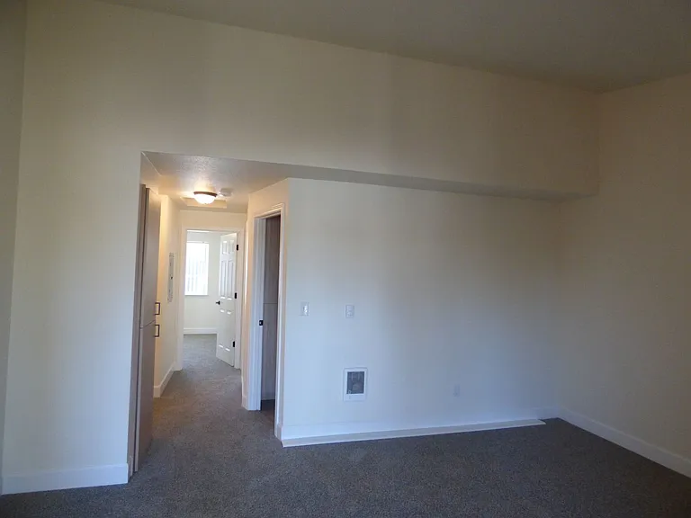 Maplewood Apartments — Photo 7