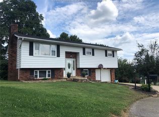 5216 Dellway Dr, Cross Lanes, WV 25313