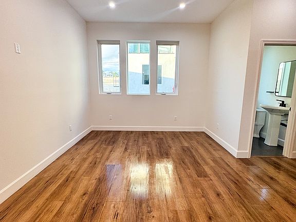 3rd image of 11257 Tiara St #1/2