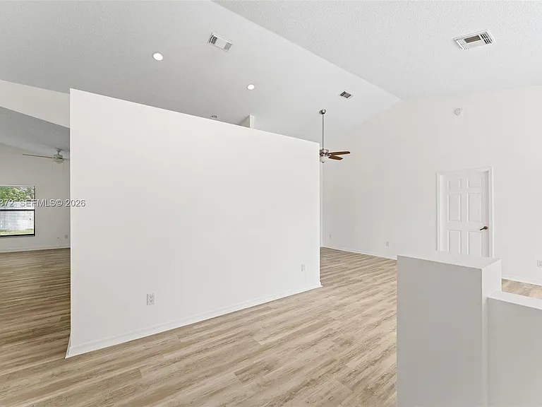 3561 SW Carmody St — Photo 4