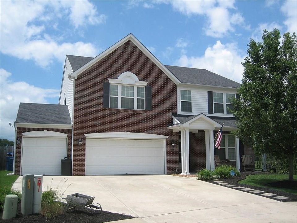 4 bedroom, 2 1/2 bath former model home built by Davis Homes.