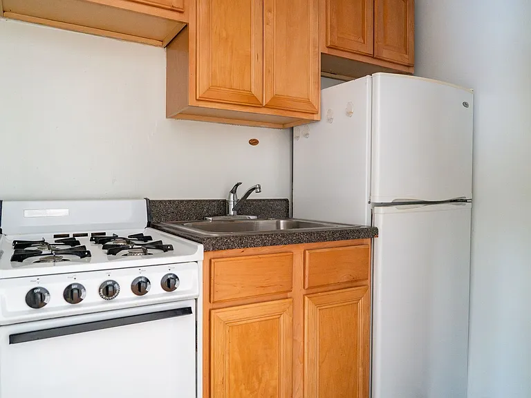 4545 N Beacon — Photo 11