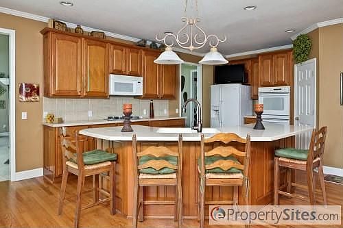 2nd image of 3519 W 147th St