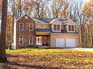 1 Lynn Ridge Ct, Manchester, MD 21102