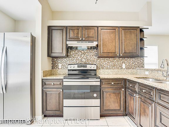 4th image of 1053 Vista Palma Way