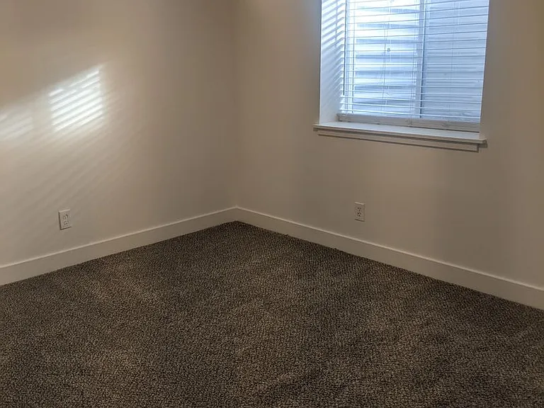 1304 E Kershaw St — Photo 14