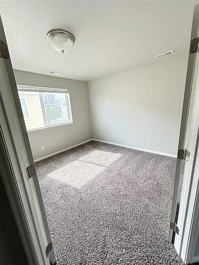 707 E 380 S — Photo 15