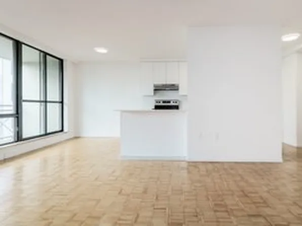 101 Roehampton Avenue-East Tower, 101 Roehampton Ave, Toronto, ON M4P 2W2