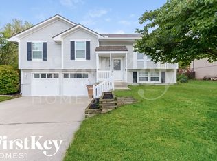 1710 Johnston Dr, Raymore, MO 64083