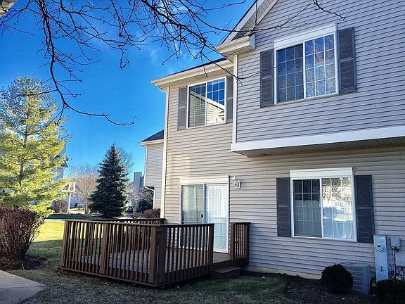 2nd image of 995 Castleshire Dr #995