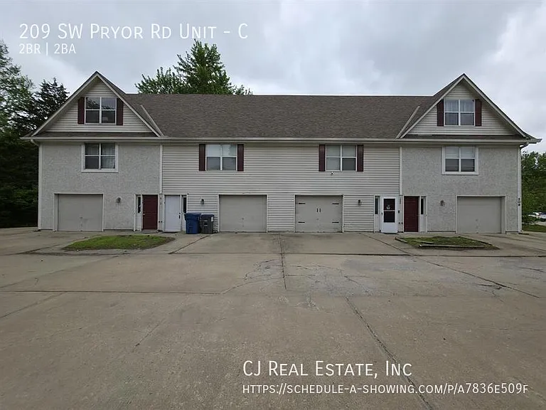 209 SW Pryor Rd #C — Photo 9