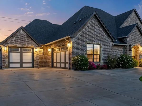 1001 Quarry Ct, Granbury, TX 76048