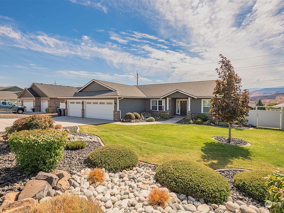 1st image of 808 Autumn Crest Drive