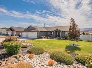 808 Autumn Crest Dr, Wenatchee, WA 98801