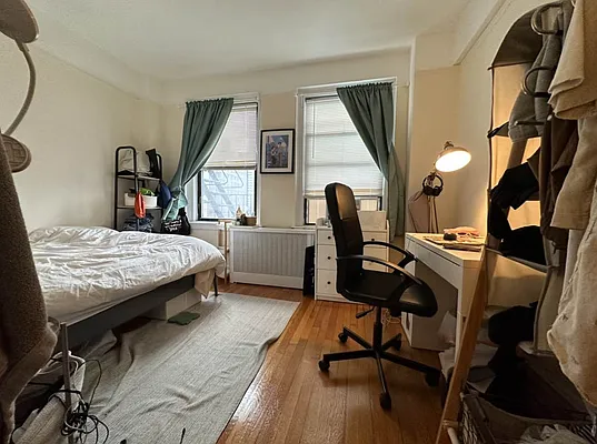 Rented by Green Home NY Realty LLC | media 10