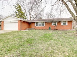 1920 Robert Dr, Champaign, IL 61821