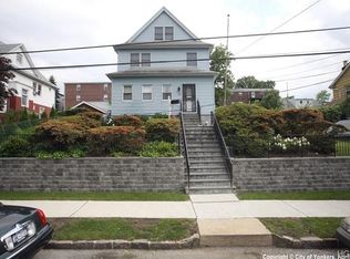 18 Hill Ter, Yonkers, NY 10701