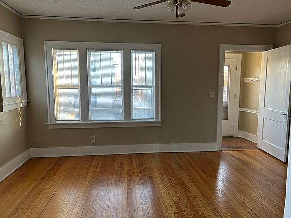 2nd image of 3714 Davenport St