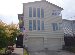 3545 SW Austin St, Seattle, WA 98126