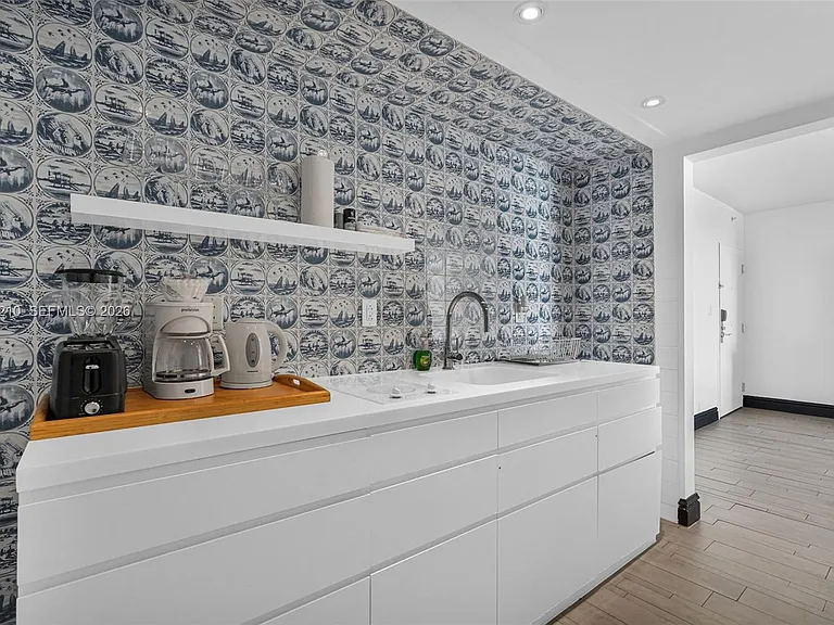 1100 West Ave #916 — Photo 16