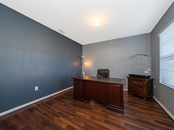 4th image of 504 Nova Dr