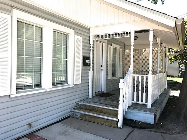 106 Opal Ct, Houston, TX 77009