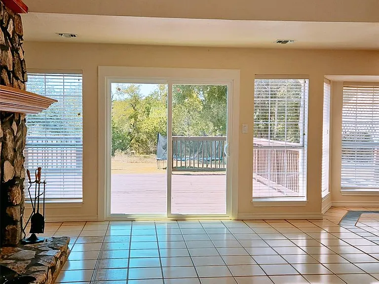 105 Meadow Dr — Photo 4