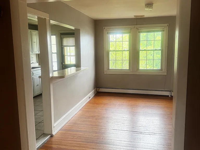 2100 Lancaster Ave — Photo 4