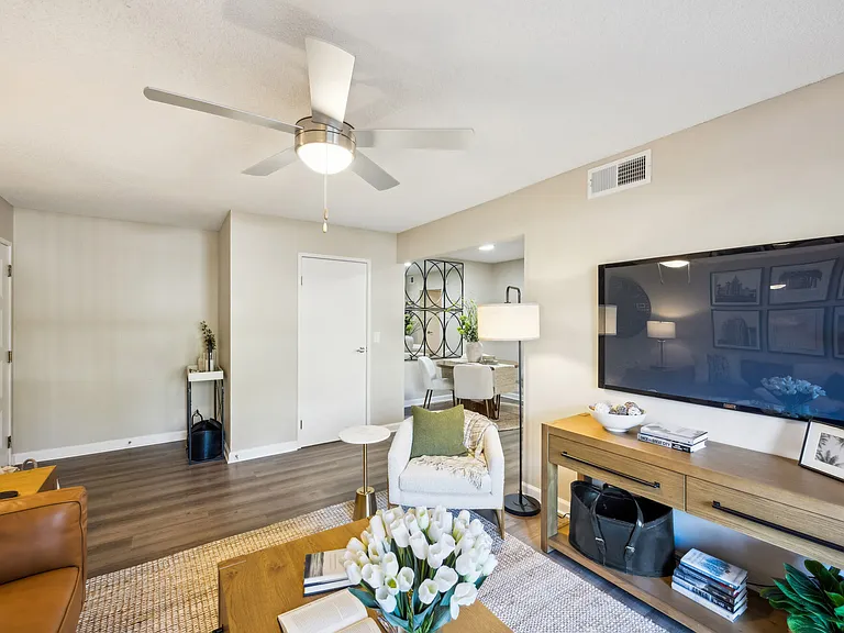 Cypress Pointe — Photo 51