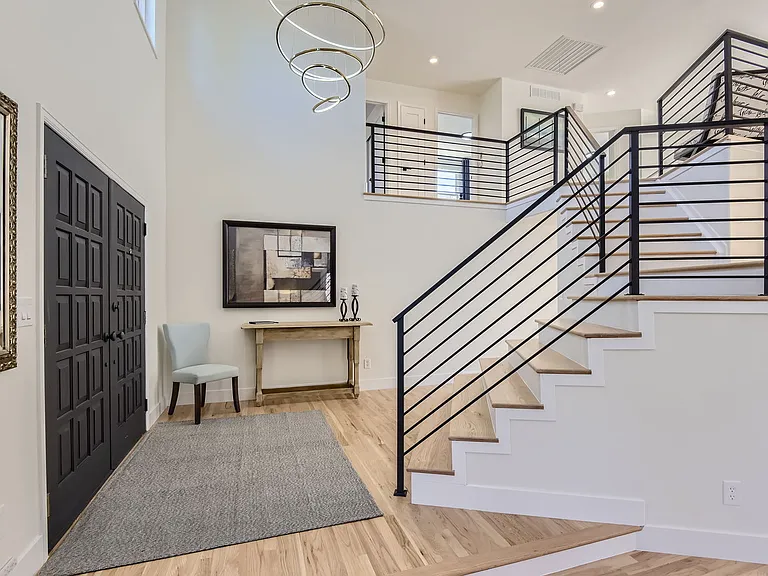 6694 Dutch Creek St — Photo 1