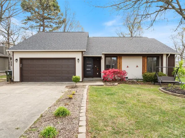 8 Hillcrest Dr, Holiday Island, AR 72631