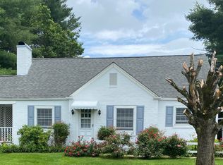 161 Mountain View Dr, Johnson City, TN 37601