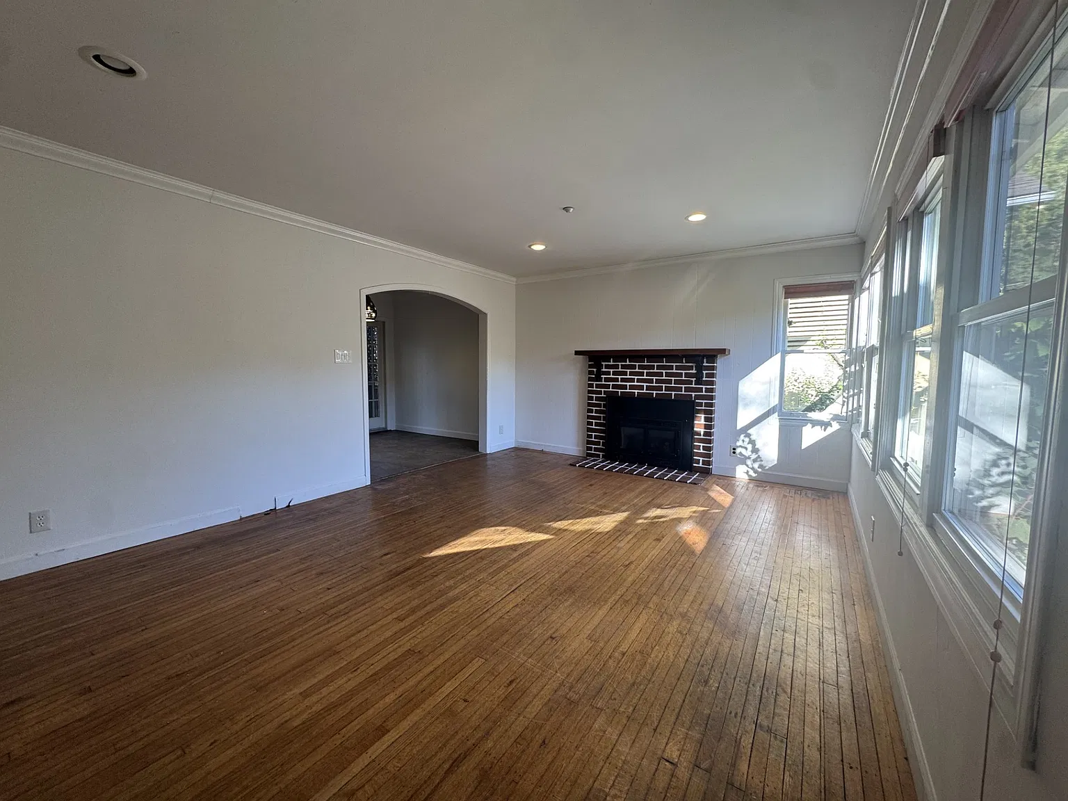 3 bed, 1430 sqft, $3,950 — Photo 4