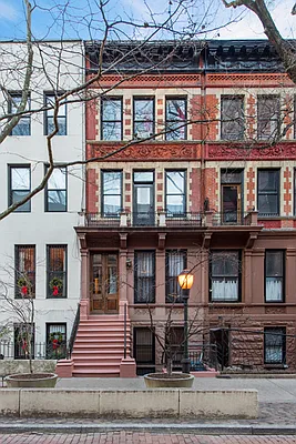 Sold by Leslie J. Garfield | media 4