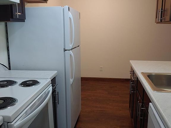 3rd image of 3033 James Ave S APT 104