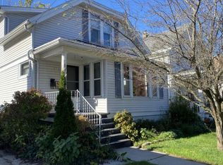 1310 S 11th St, Manitowoc, WI 54220