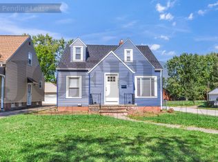 19621 Sunset Dr, Warrensville Heights, OH 44122