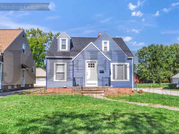 19621 Sunset Dr, Warrensville Heights, OH 44122