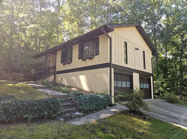 2 Mayfair Pl, Arden, NC 28704