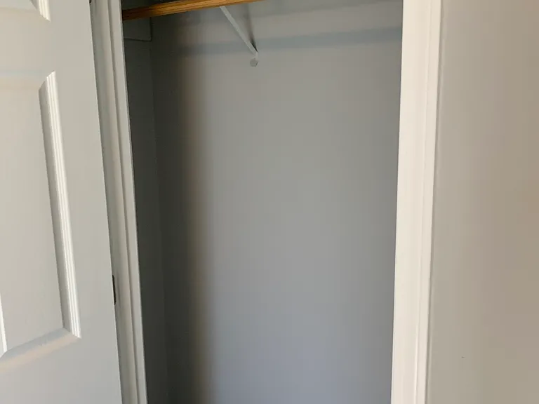 111 Greentree Dr — Photo 16