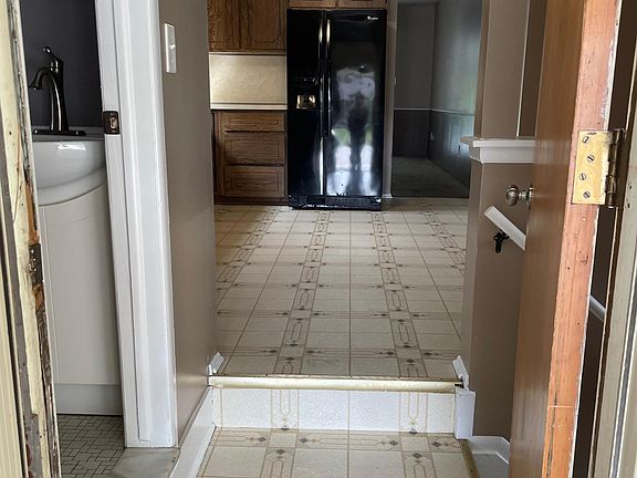 3rd image of 4700 Parkside Blvd