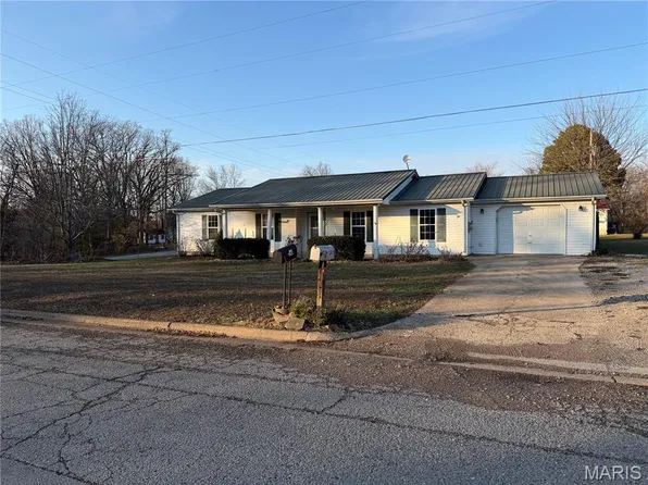 810 Mildred St, Richland, MO 65556