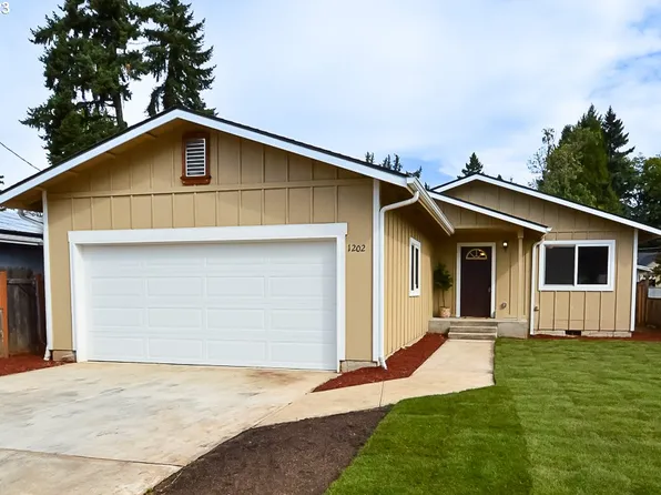 1202 S 7th St, Cottage Grove, OR 97424