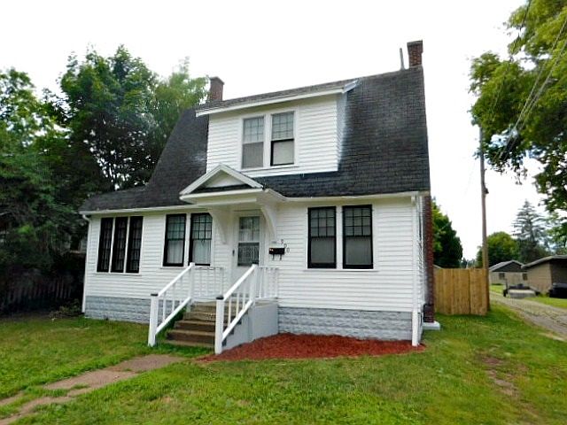 1st image of 900 Prospect Ave