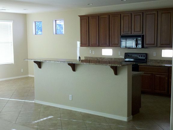 Bar top, Kitchen, Nook area