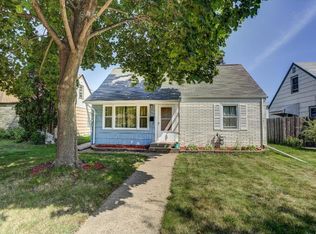 1725 Montana Ave E, Saint Paul, MN 55106