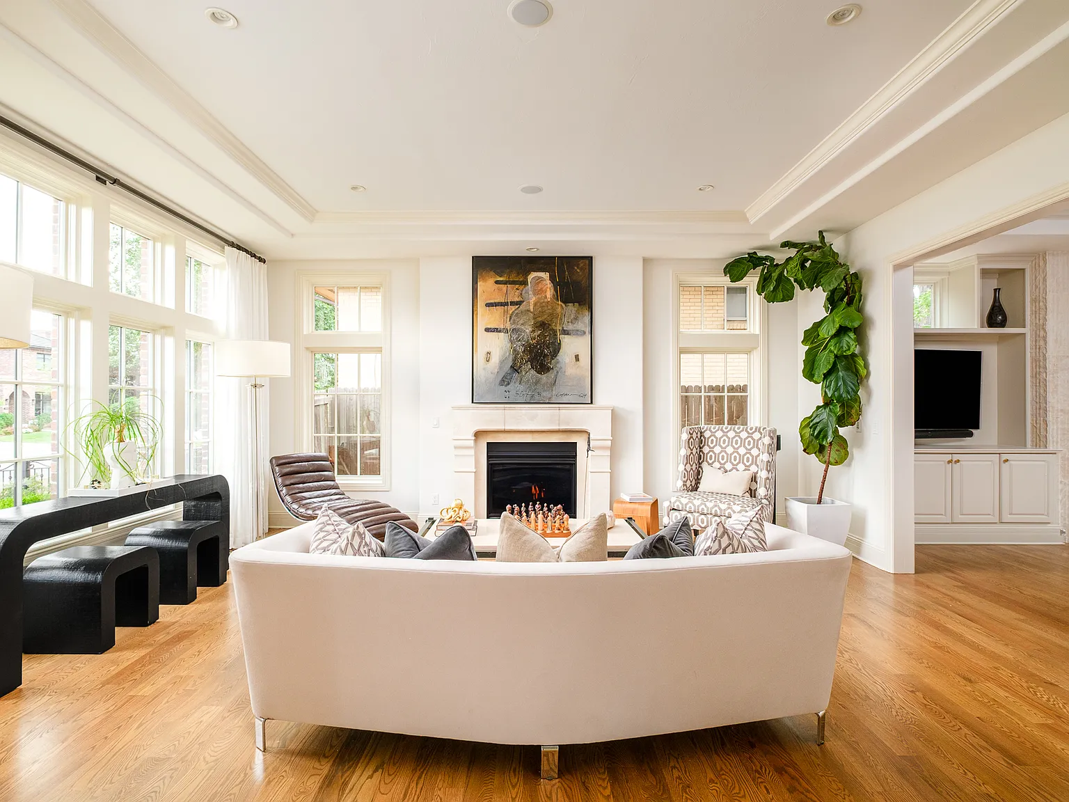 5 bed, 7607 sqft, $20,000 — Photo 4